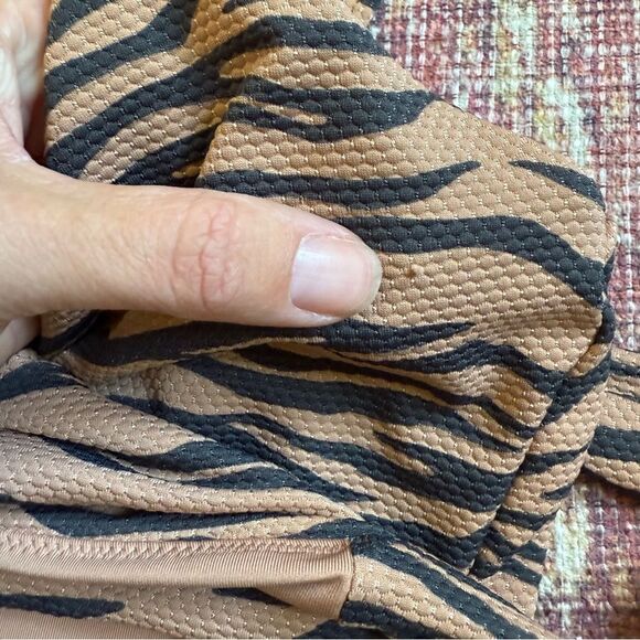 Aerie Women’s Medium Animal Print Tiger One-Piece  Wrap Swimsuit - Picture 5 of 9